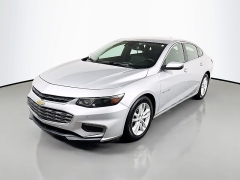 Used 2017  Chevrolet Malibu 4d Sedan LT at Dutro Auto near Zanesville&comma; OH