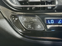 Used 2018  Toyota C-HR 4d SUV XLE at Graham Auto Mall near Mansfield&comma; OH