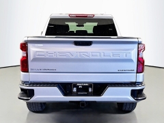 Used 2022  Chevrolet Silverado 1500 4WD Crew Cab 147" Custom at Graham Auto Mall near Mansfield&comma; OH