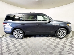 Used 2024  Lincoln Navigator Reserve 4x4 at Graham Auto Mall near Mansfield&comma; OH