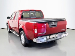 Used 2017  Nissan Frontier 4WD Crew Cab SV Auto at Graham Auto Mall near Mansfield&comma; OH