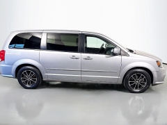 Used 2017  Dodge Grand Caravan 4d Wagon SE at Graham Auto Mall near Mansfield, OH