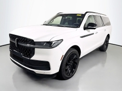 New 2025  Lincoln Navigator L Reserve 4x4 at Graham Auto Mall near Mansfield&comma; OH