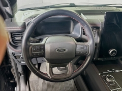 Used 2024  Ford Expedition Limited 4x4 at Graham Auto Mall near Mansfield&comma; OH