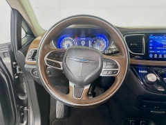 Used 2017  Chrysler Pacifica 4d Wagon Limited at Graham Auto Mall near Mansfield&comma; OH