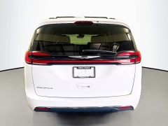 Used 2022  Chrysler Pacifica Touring L FWD at Graham Auto Mall near Mansfield&comma; OH
