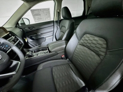 Used 2025  Nissan Pathfinder SV 4WD at Graham Auto Mall near Mansfield&comma; OH