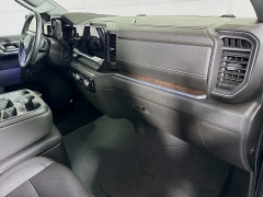 Used 2024  GMC Sierra 1500 4WD Crew Cab 147" SLT at Graham Auto Mall near Mansfield&comma; OH