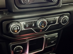 Used 2021  Jeep Gladiator Willys Sport 4x4 at Graham Auto Mall near Mansfield&comma; OH