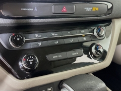 Used 2019  Kia Sedona 4d Wagon L at Graham Auto Mall near Mansfield&comma; OH