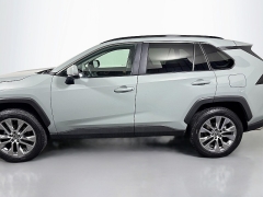 Used 2022  Toyota RAV4 XLE Premium AWD at Graham Auto Mall near Mansfield&comma; OH
