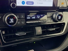 Used 2024  Toyota Highlander XSE AWD at Graham Auto Mall near Mansfield&comma; OH