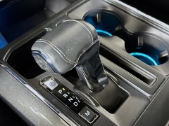 Used 2021  Ford F-150 4WD LARIAT SuperCrew 6&period;5' Box at Dutro Auto near Zanesville&comma; OH