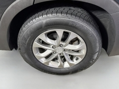 Used 2020  Hyundai Santa Fe 4d SUV AWD SEL 2&period;4L at Graham Auto Mall near Mansfield&comma; OH
