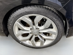 Used 2015  Hyundai Veloster 3d Coupe Auto at Graham Auto Mall near Mansfield&comma; OH