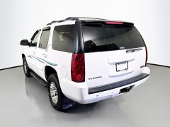 Used 2007  GMC Yukon 4d SUV 4WD SLT-1 at Graham Auto Mall near Mansfield, OH