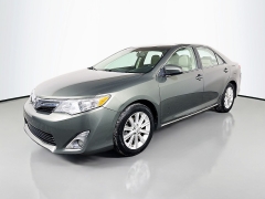 Used 2013  Toyota Camry 4d Sedan XLE at Dutro Auto near Zanesville&comma; OH