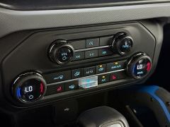 Used 2023  Ford Bronco Black Diamond 2 Door Advanced 4x4 at Graham Auto Mall near Mansfield&comma; OH