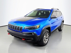 Used 2021  Jeep Cherokee Trailhawk 4x4 at Dutro Auto near Zanesville&comma; OH