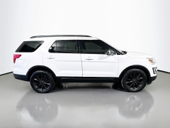 Used 2017  Ford Explorer 4d SUV 4WD XLT at Graham Auto Mall near Mansfield&comma; OH