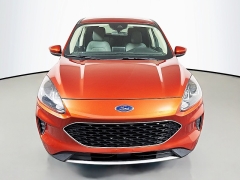 Used 2020  Ford Escape 4d SUV AWD SE at Dutro Auto near Zanesville&comma; OH