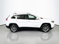 Used 2019  Jeep Cherokee 4d SUV 4WD Latitude Plus 2&period;4L at Graham Auto Mall near Mansfield&comma; OH