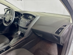 Used 2017  Ford Focus 4d Sedan SE at Graham Auto Mall near Mansfield&comma; OH