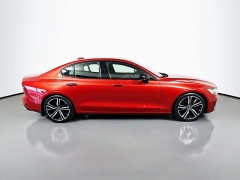 Used 2019  Volvo S60 4d Sedan FWD T5 R-Design at Graham Auto Mall near Mansfield&comma; OH