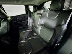 Used 2021  Jeep Cherokee Trailhawk 4x4 at Dutro Auto near Zanesville&comma; OH