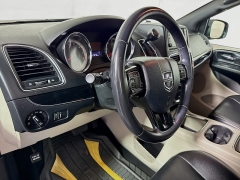 Used 2019  Dodge Grand Caravan 4d Wagon SXT at Graham Auto Mall near Mansfield&comma; OH