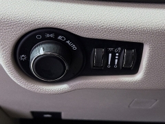 Used 2023  Chrysler Voyager LX FWD at Graham Auto Mall near Mansfield&comma; OH