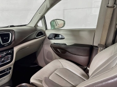 Used 2017  Chrysler Pacifica 4d Wagon Touring-L Plus at Graham Auto Mall near Mansfield&comma; OH