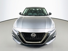 Used 2019  Nissan Altima 4d Sedan AWD 2&period;5L SR at Graham Auto Mall near Mansfield&comma; OH