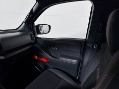 Used 2022  Nissan Frontier Crew Cab 4x4 PRO-4X Auto at Dutro Auto near Zanesville, OH