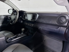 Used 2020  Toyota Tacoma 4WD Double Cab SR at Graham Auto Mall near Mansfield, OH