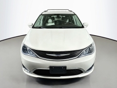 Used 2017  Chrysler Pacifica 4d Wagon Touring-L Plus at Graham Auto Mall near Mansfield&comma; OH