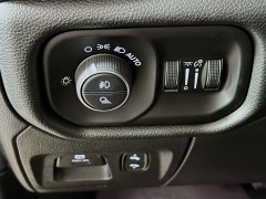 Used 2025  Ram 1500 4WD Big Horn Crew Cab 5'7" Box Lvl 2 at Dutro Auto near Zanesville&comma; OH