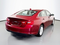 Used 2017  Chevrolet Malibu 4d Sedan LT at Graham Auto Mall near Mansfield&comma; OH