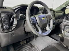 Used 2022  Chevrolet Silverado 1500 4WD Crew Cab 147" Custom at Graham Auto Mall near Mansfield&comma; OH