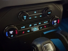 Used 2023  Ford Bronco Big Bend 4 Door 4x4 at Graham Auto Mall near Mansfield&comma; OH