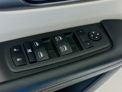 Used 2022  Chrysler Pacifica Touring L FWD at Graham Auto Mall near Mansfield&comma; OH