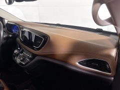 Used 2017  Chrysler Pacifica 4d Wagon Limited at Graham Auto Mall near Mansfield&comma; OH