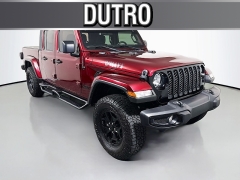  2021 Jeep Gladiator Willys Sport 4x4 at Dutro Auto near Zanesville&comma; OH