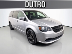 Used 2017  Dodge Grand Caravan 4d Wagon SE at Graham Auto Mall near Mansfield, OH