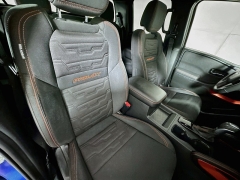Used 2024  Nissan Frontier Crew Cab 4x4 PRO-4X at Dutro Auto near Zanesville&comma; OH