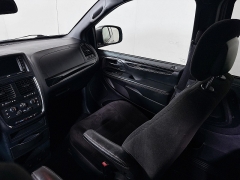 Used 2017  Dodge Grand Caravan 4d Wagon SE at Graham Auto Mall near Mansfield, OH