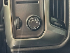 Used 2017  Chevrolet Silverado 1500 2WD Crew Cab LT at Graham Auto Mall near Mansfield&comma; OH