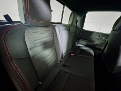 New 2025  Nissan Frontier Crew Cab 4x4 PRO-4X at Graham Auto Mall near Mansfield, OH