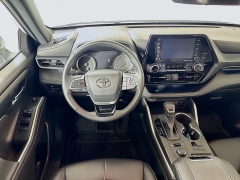 Used 2022  Toyota Highlander XSE AWD at Dutro Auto near Zanesville&comma; OH