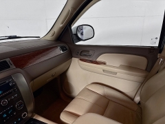 Used 2007  GMC Yukon 4d SUV 4WD SLT-1 at Graham Auto Mall near Mansfield, OH